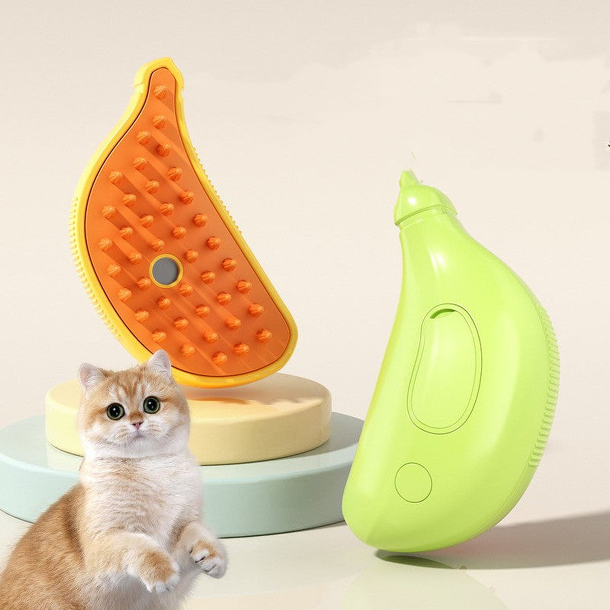 Rechargeable cat grooming mist brush with cat